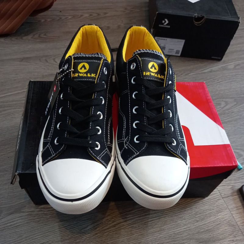 Sepatu Airwalk Ames Black