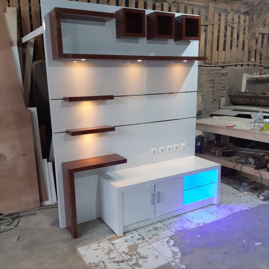 buffet tv / rak tv / rak pajangan tv HPL