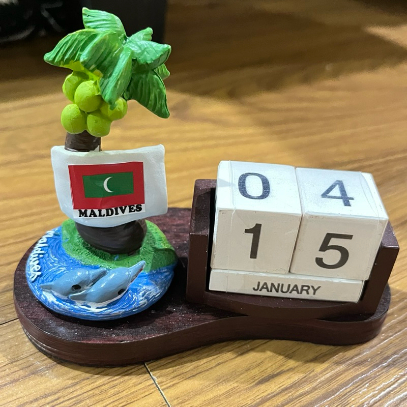 

Calender Tutle Maldives Flag on the top