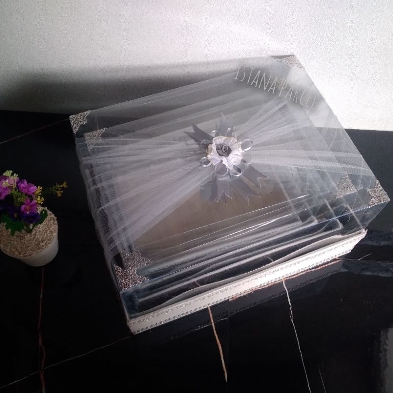 Box parcel mika hantaran seserahan pernikahan lamaran mahar mewah