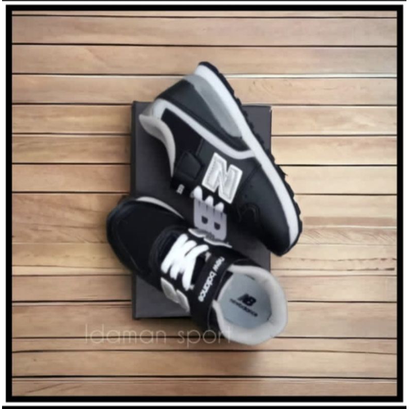 SEPATU ANAK SEKOLAH KID COWOK DAN CEWEK SNEAKERS HITAM TANPA TALI