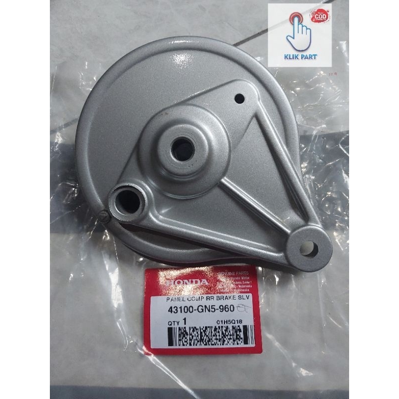 43100-GN5-960 panel comp RR brake tutup tromol rem belakang silver grand
