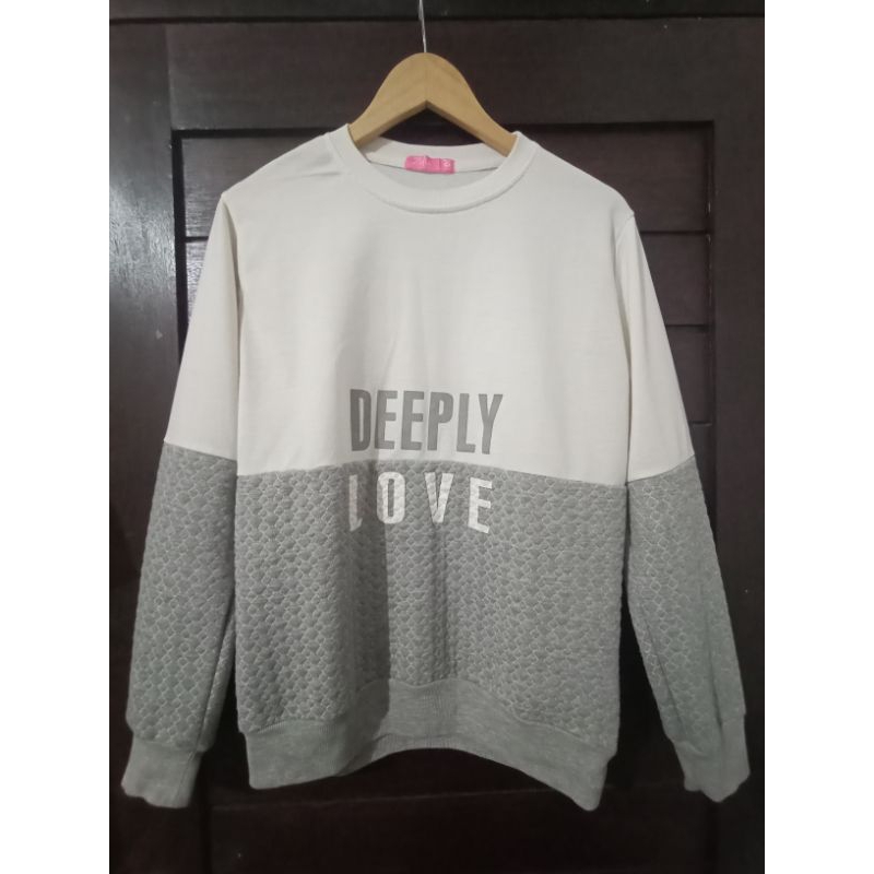 Zelia sweater remaja wanita size M kode A10