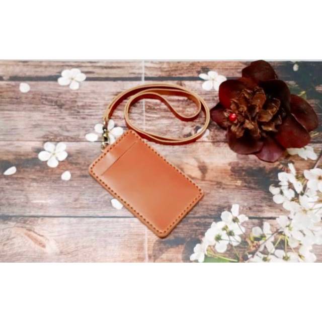 

gantungan kartu nama Id card name kulit