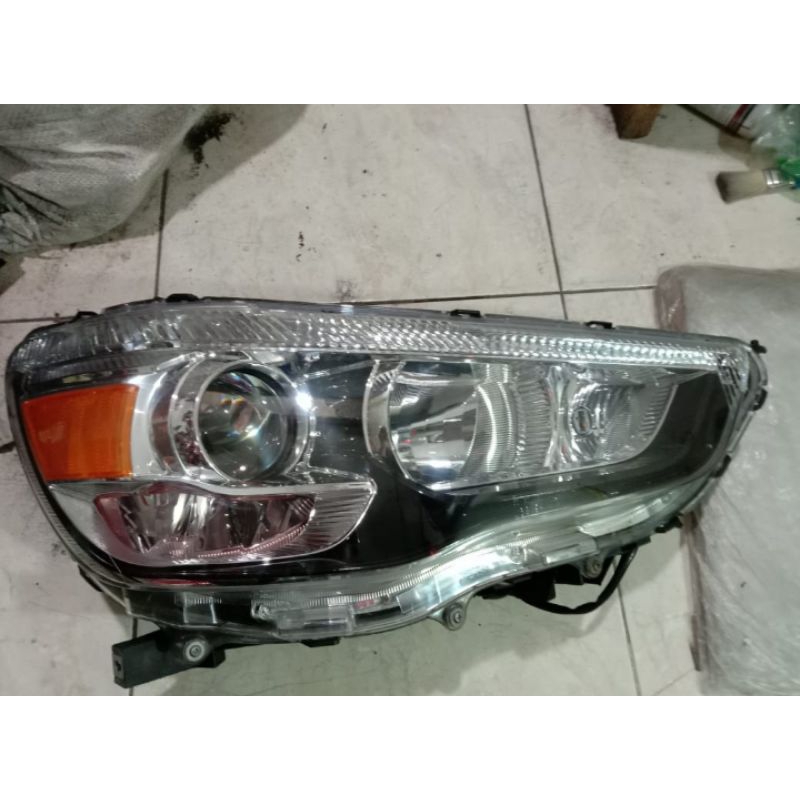 HEADLAMP LAMPU DEPAN MITSUBISHI OUTLANDER PX 2012-2015 ORIGINAL