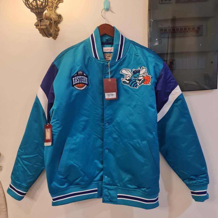 Jaket NBA Mitchell & Ness Heavyweight Satin Charlotte Hornets Jacket Original 100% BNWT