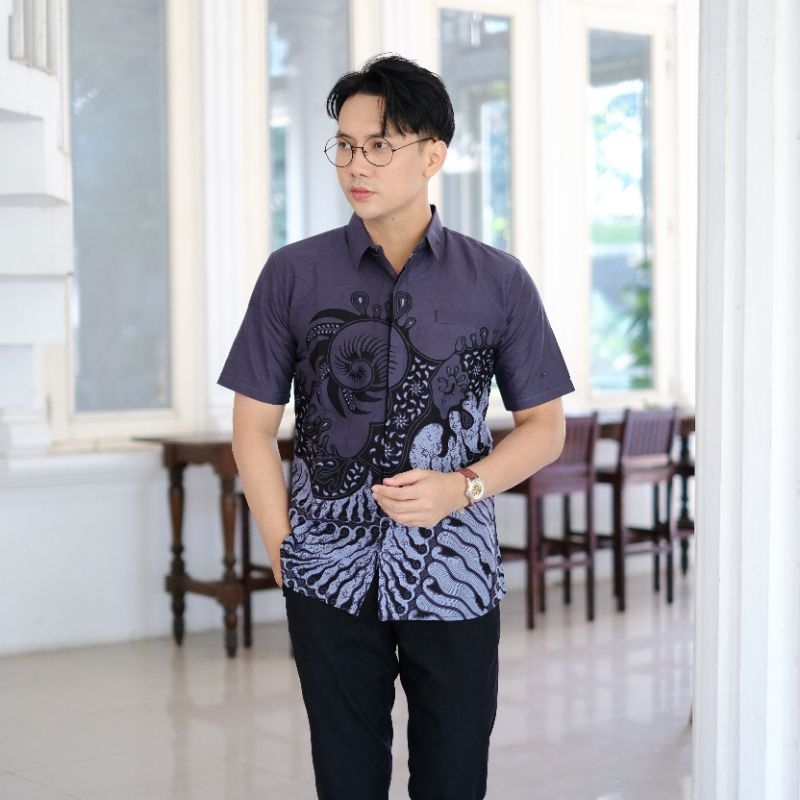 batik pria slimfit terbaru motif KERTABUMI ABU, Kemeja batik pria lengan pendek lapis furing bahan k