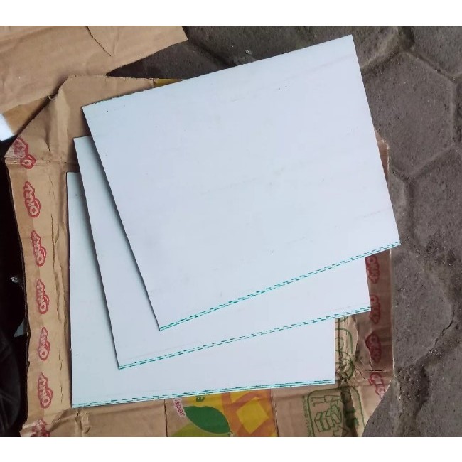 Paralon Lembaran Pipa PVC Lembaran Ukuran 13 x 21 cm , 1mm
