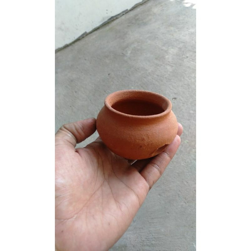 guci mini tanah liat lubang samping