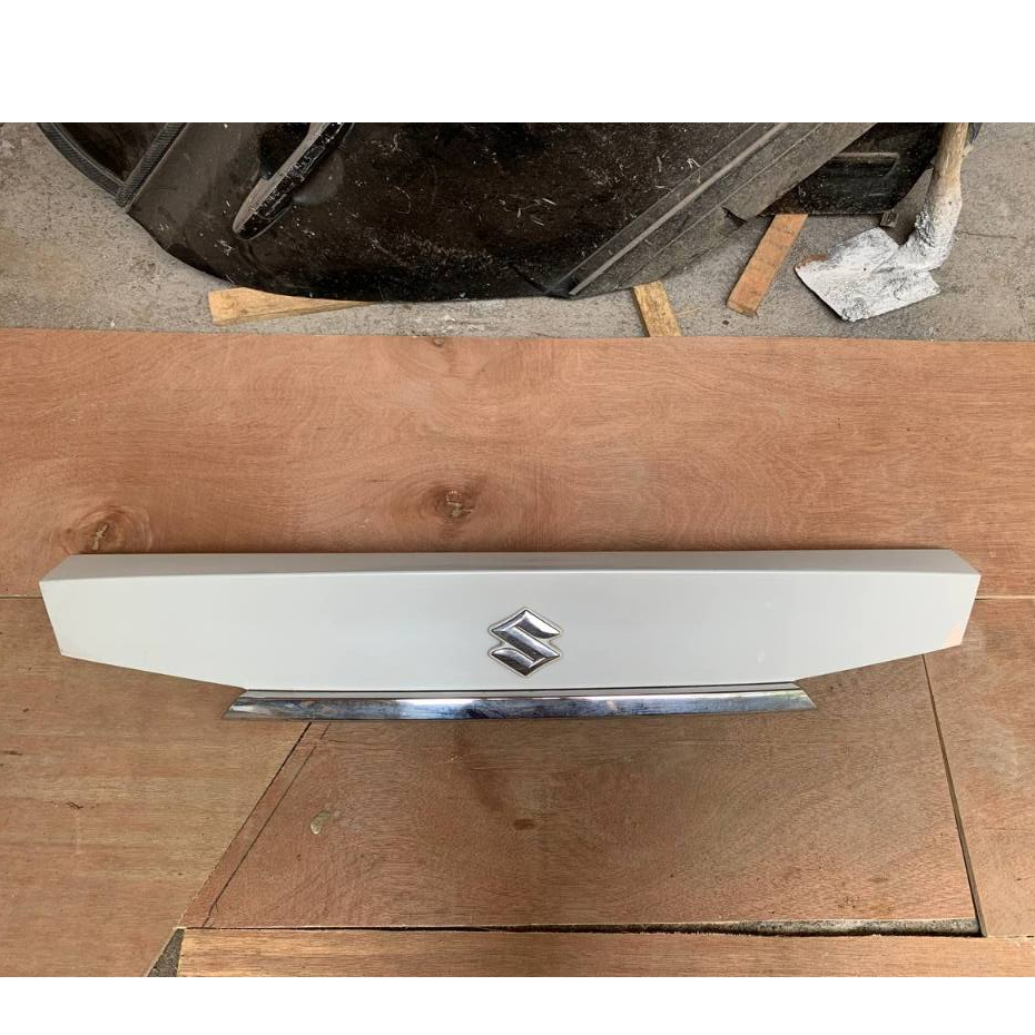 Trunklid moulding pintu bagasi Garnish Backdoor Suzuki New Ertiga 2018 Up original set lis chrome