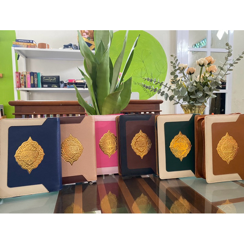 

COVER SAMPUL RESLETING UNTUK AL QURAN UKURAN B6 17x12 CM - COVER SAJA