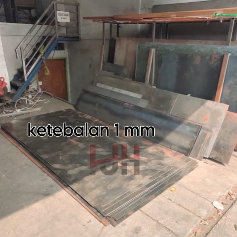 Plat Besi Tebal 1 mm, Plat eser hitam . lebar mulai dari 50 cm