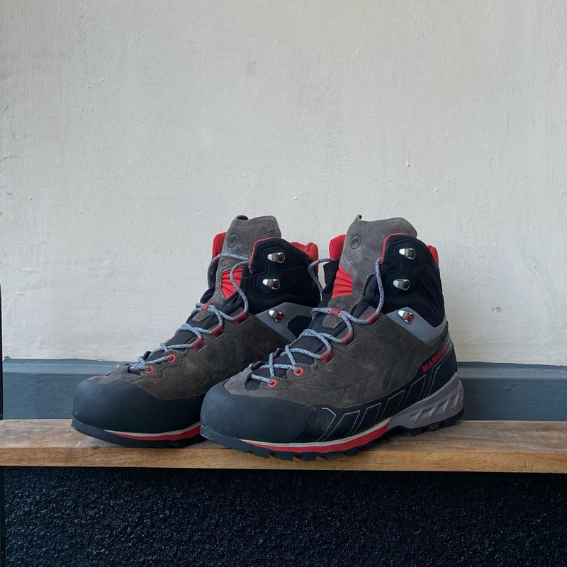 Sepatu Mammut Kento Tour GTX