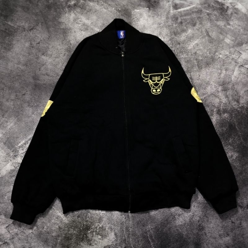 VARCITY CHICAGO BULLS GOLD EMBROID FULL TAG & LABEL PREMIUM HITAM PEKAT