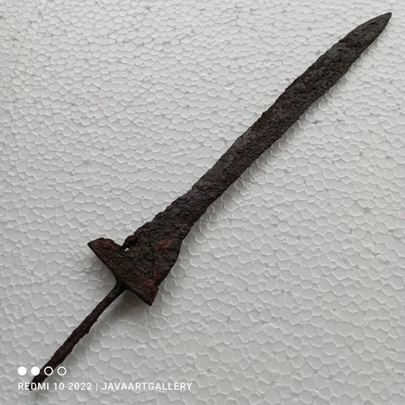 KERIS JALAK SEPUH TEMUAN SUNGAI BRANTAS