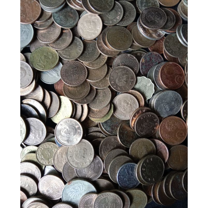 Uang koin asing setengah kilo ( ½kg )