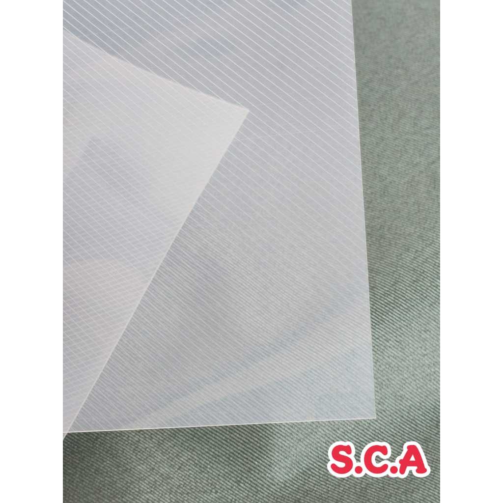 

PLASTIK KAKU PP GARIS BERGELOMBANG BENING TEBAL 0.50MM UKURAN FOLIO RJ4