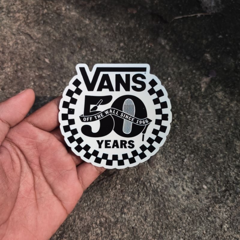 

Sticker | Stiker VANS | Stiker Helm | Stiker Laptop | Stiker Motor | Stiker Hp | Stiker Lemari