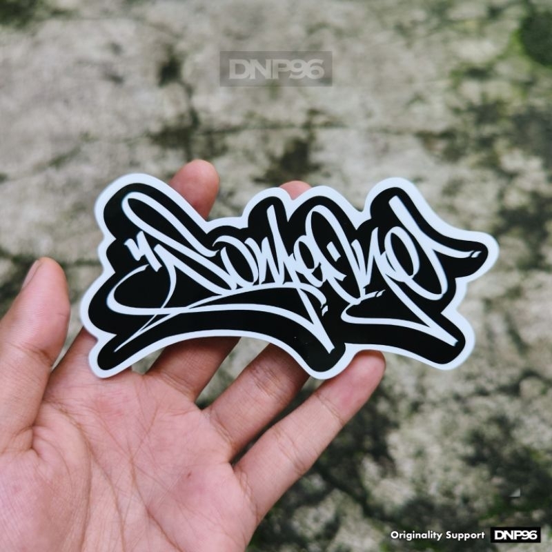 

Stiker Grafiti Sticker Graffiti "SOMEONE" / Sticker Helm / Sticker Aesthetic / Sticker Tahan Air