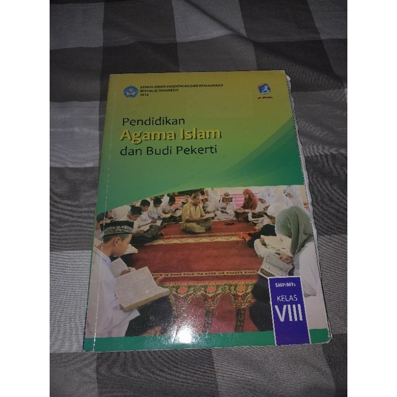 

BUKU PAKET KELAS 8 SEMESTER 1 DAN 2