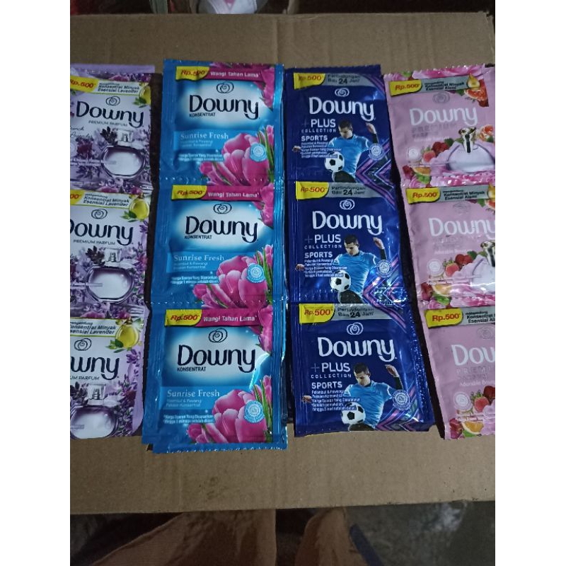 DOWNY Sachet Pelembut & Pewangi Cair 500 Renceng