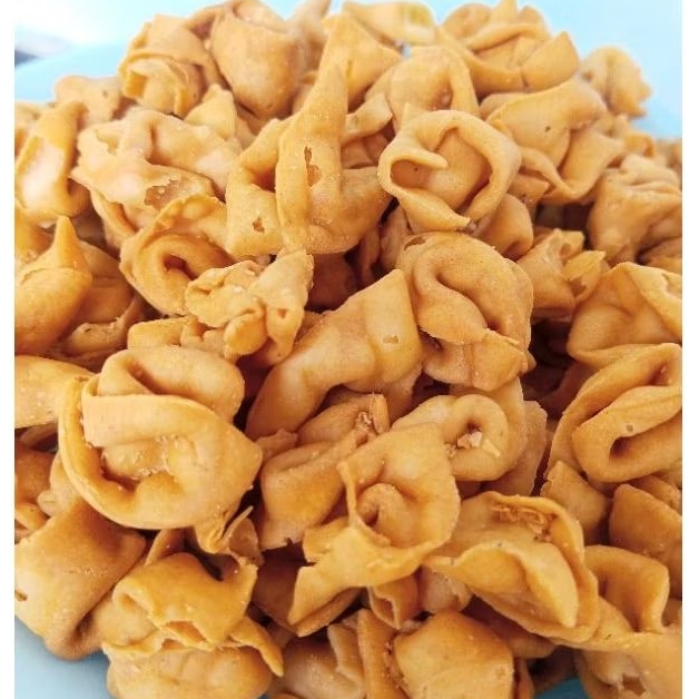 

KERIPIK PANGSIT LIPAT / PITA GORENG PREMIUM