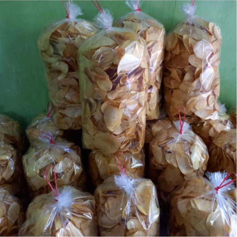 

Piscoklegit_ Keripik Talas 1Kg Kripik Mbote Kiloan Asin Gurih Seriping Kimpul Enak