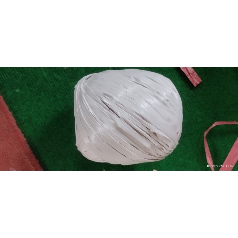 

Tali rafia satuan kiloan setengah kilo tali kebum tali pertanian tali kuat tali sekolah promo plastik merah putih