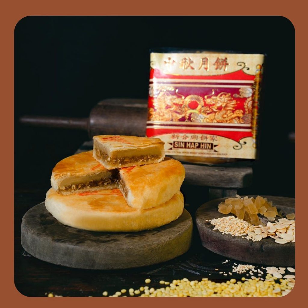 

Moon Cake Premium Singkawang SIN HAP HIN Jiu Tui Sung Cin Campuran / Mix Non Halal