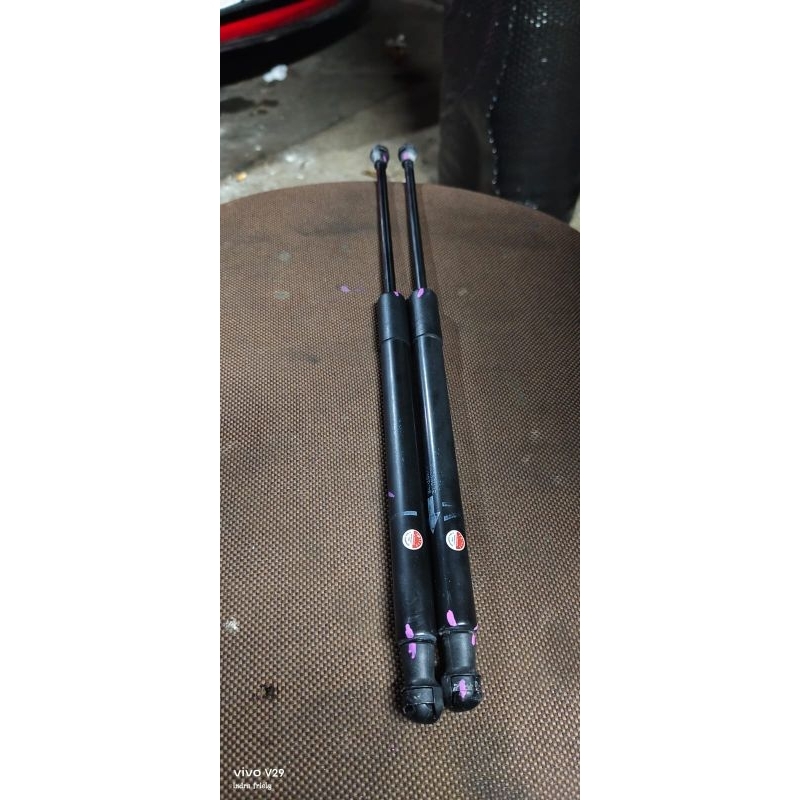 hidrolik bagasi toyota yaris bakpau 2006-2012 original L/R