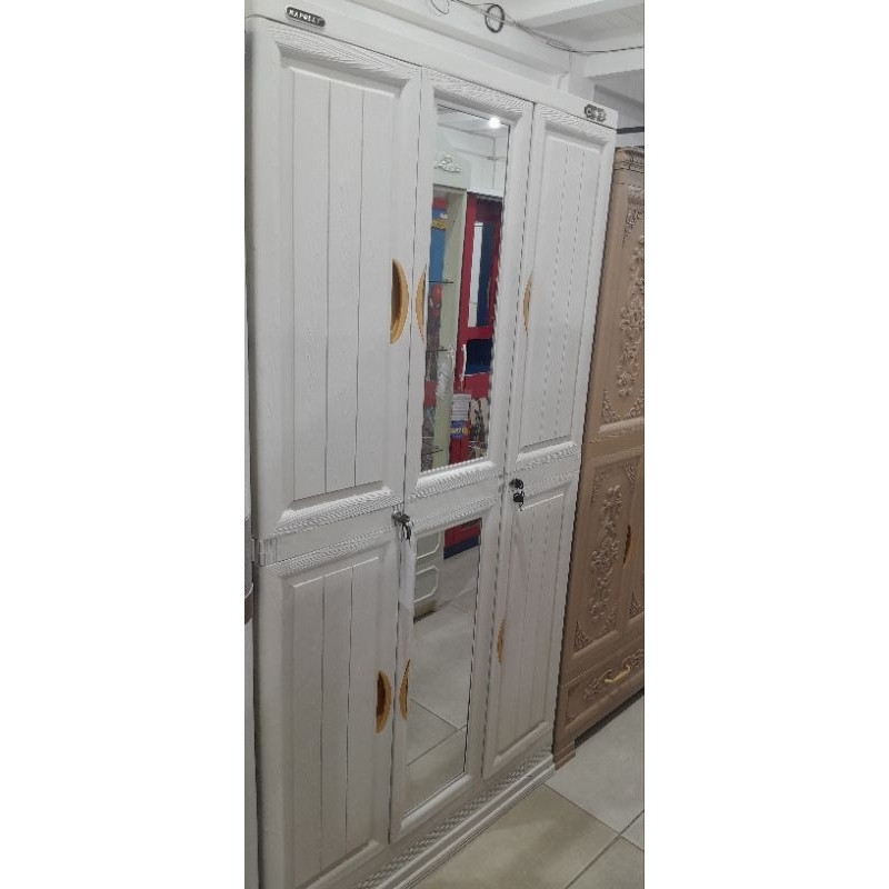 Lemari pakaian plastik 3 pintu