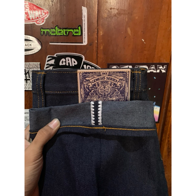 SAGE DENIM 15 OZ INDIGO X BLUE SLIM STRAIGHT Size 31