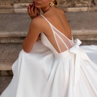 WEDDING DRESS  SATIN GAUN SIMPLE  SEXY BACKLESS  DENGAN SAKU  SAMPING SIMPLE ELEGANT
