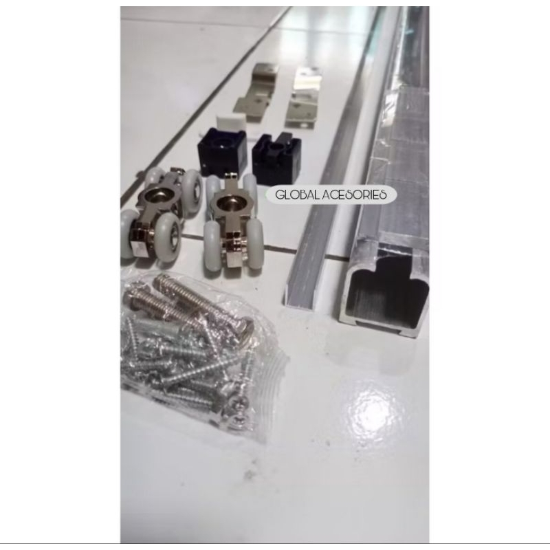 Rel sliding aluminium / track aluminium