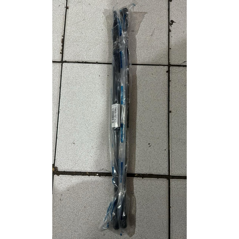 shock begasi / hidrolis pintu begasi mobilio (set)
