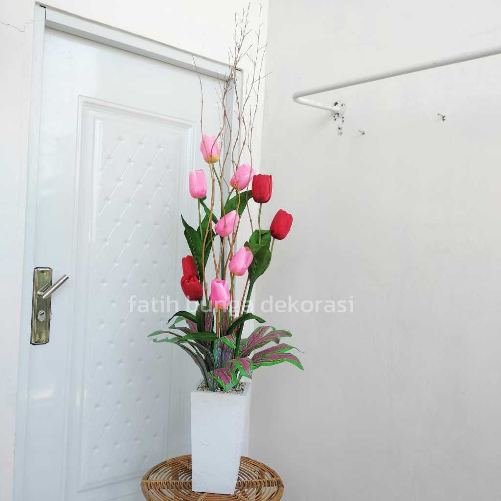 Tanaman Bunga Dalam Pot Bunga Tulip Bambu Ulir Artificial Pajangan Sudut Rumah