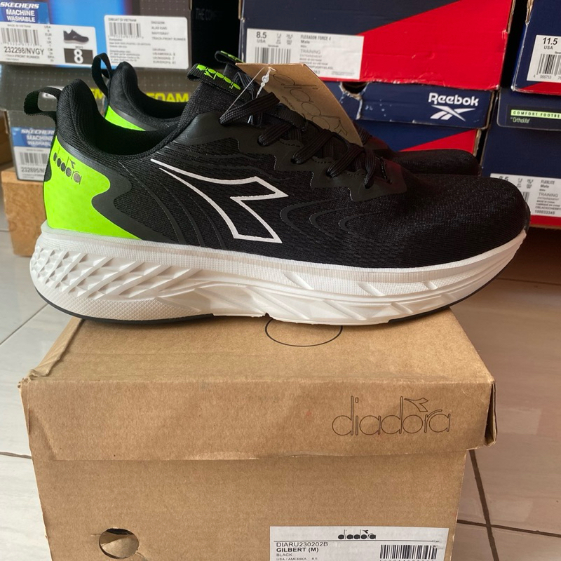 Sepatu Pria Diadora Hitam Gilbert Running Sneakers Original Store Terbaru