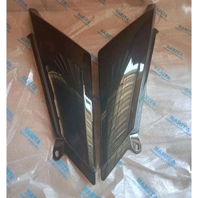 Cover Body Samping Vixion New NVL Warna Hitam Kanan Kiri