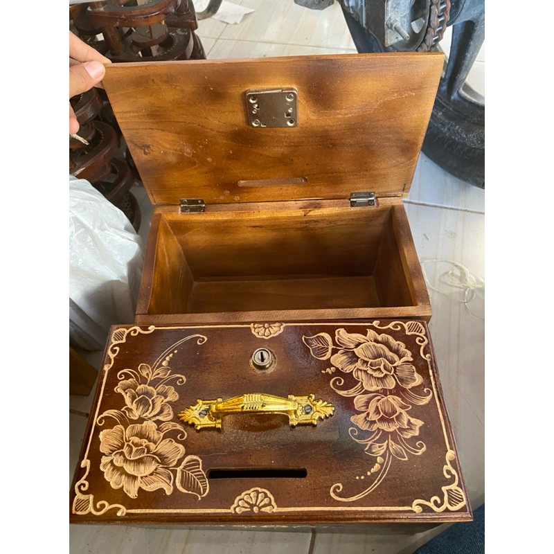 kotak uang kayu jati/kotak amal kayu jati/celengan kayu jati