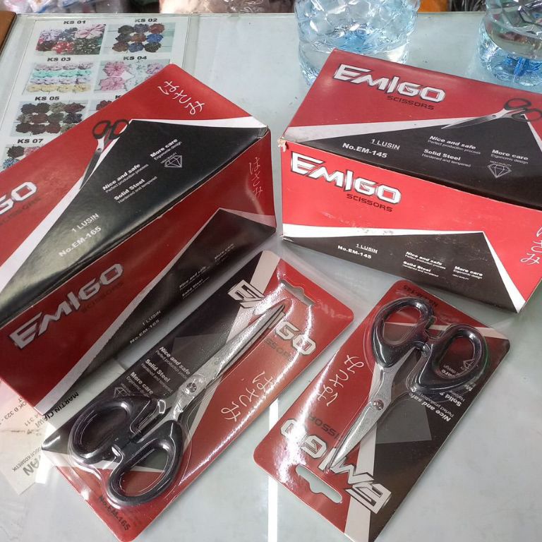 

KODE I94E Gunting emigo12pcs