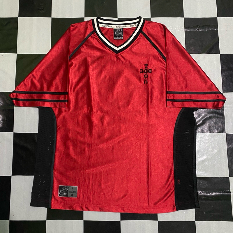 Jersey Dogtown v-neck second thrift