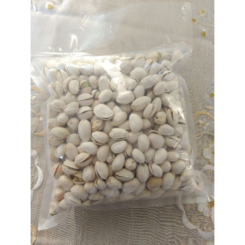 

Kacang Pistachio (500 gram)