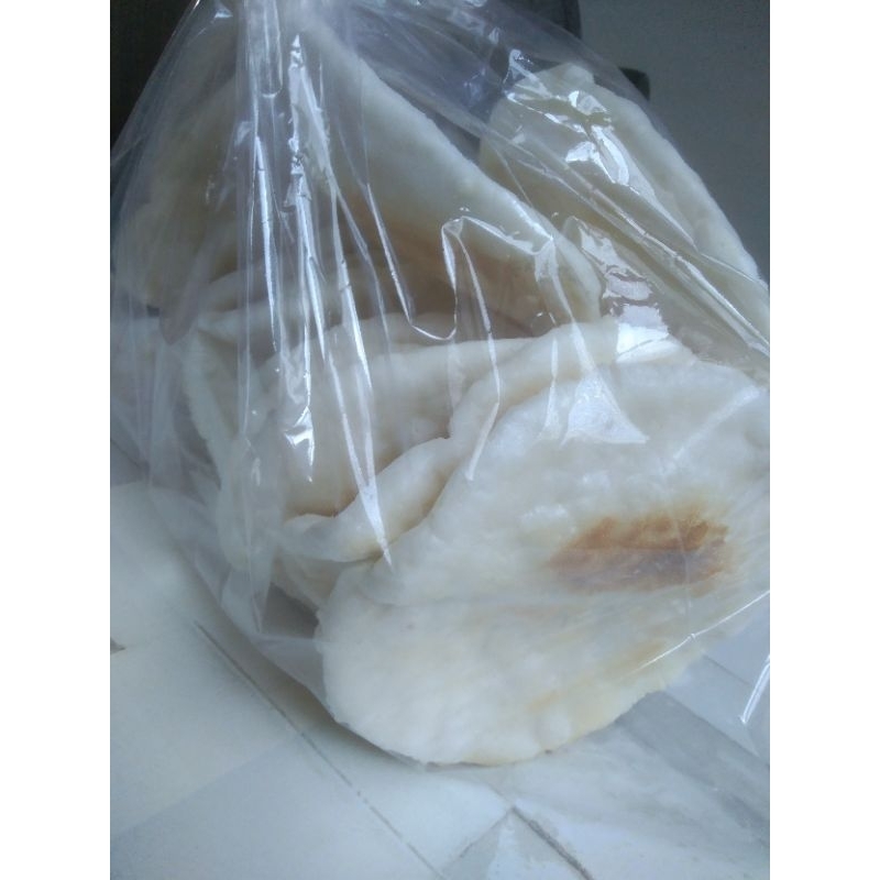 

KERUPUK BAKAR MESUJI / KELEMPANG BAKAR MESUJI