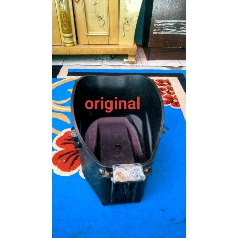 BOX HELM SCOOPY FI 2014-2016 SECOND ORIGINAL