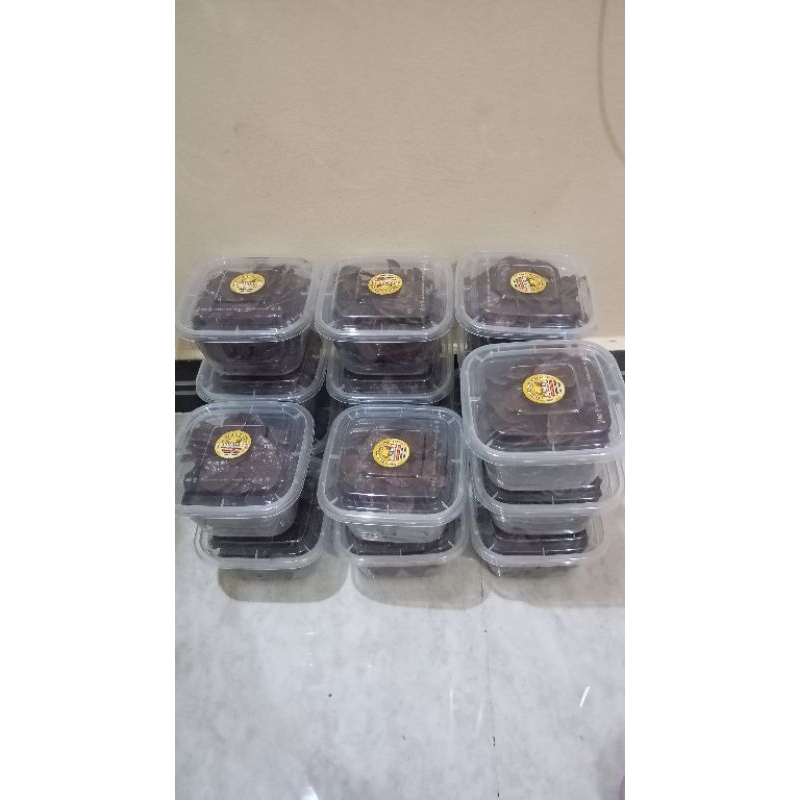 

KERIPIK PISANG UMIK COKLAT 140gram Kemasan BOX