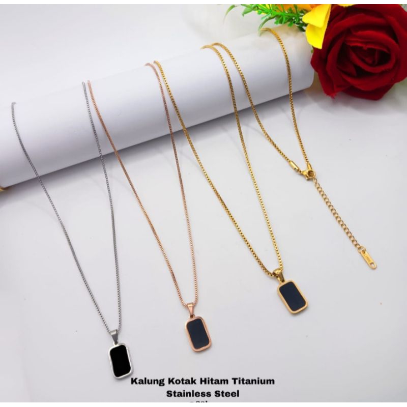 kalung Milano Itali bandul kotak hitam titanium