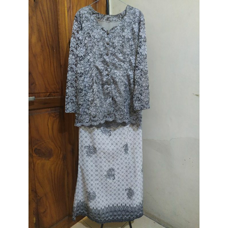 setelan kebaya modern ex sewa
