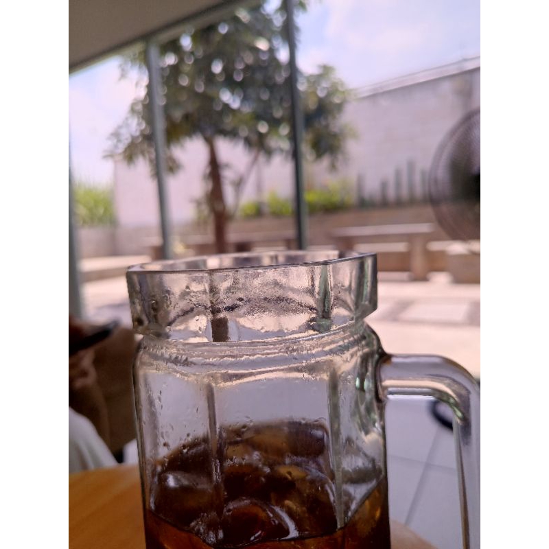Gelas Kaca Besar