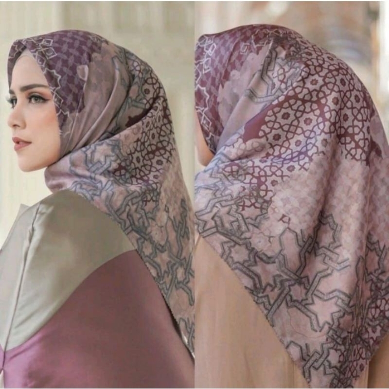 Buttonscarves Haramain Series - BERRY
