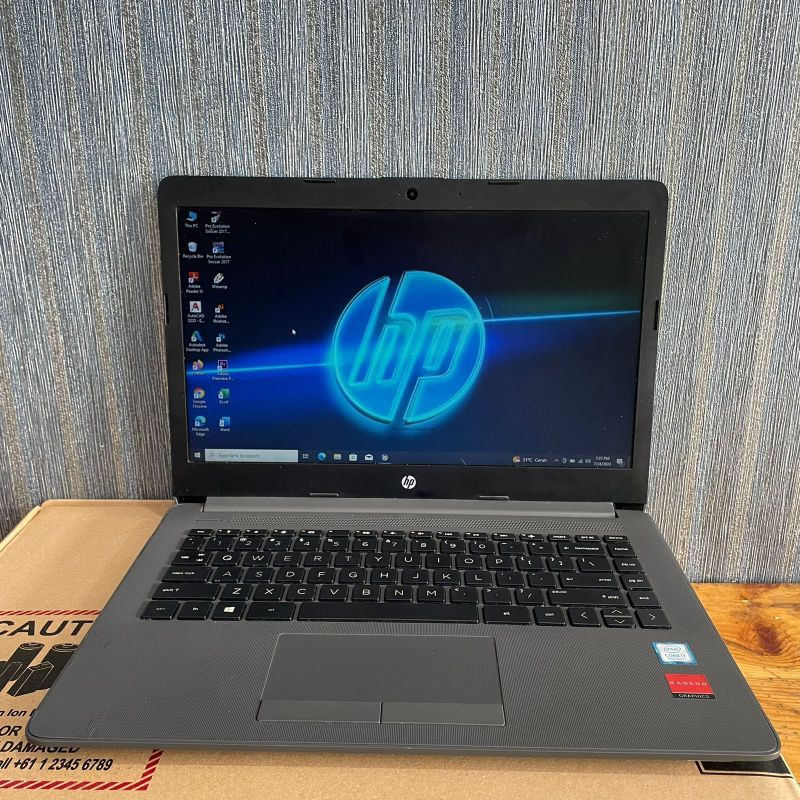 Laptop HP 240 G7 Intel Cor i7 - 8565U Ram 16Gb SSD 256Gb Dualvga Amd Radeon (TM) 520 Series 2Gb+inte